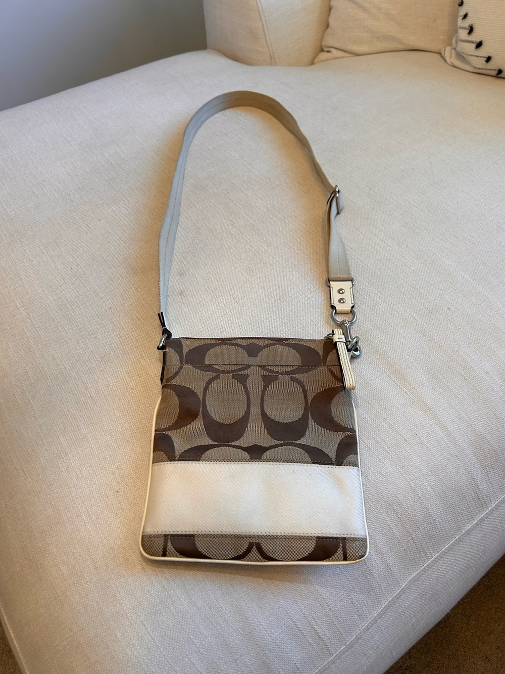 Vintage Coach Signature Stripe Swingpack Crossbody Bag - Khaki & Cream